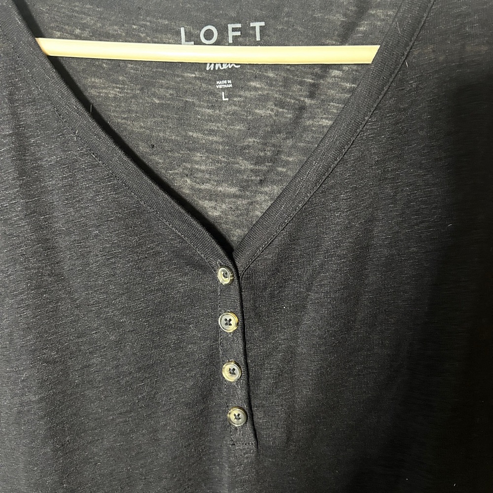 LOFT Women's Black V-Neck Top